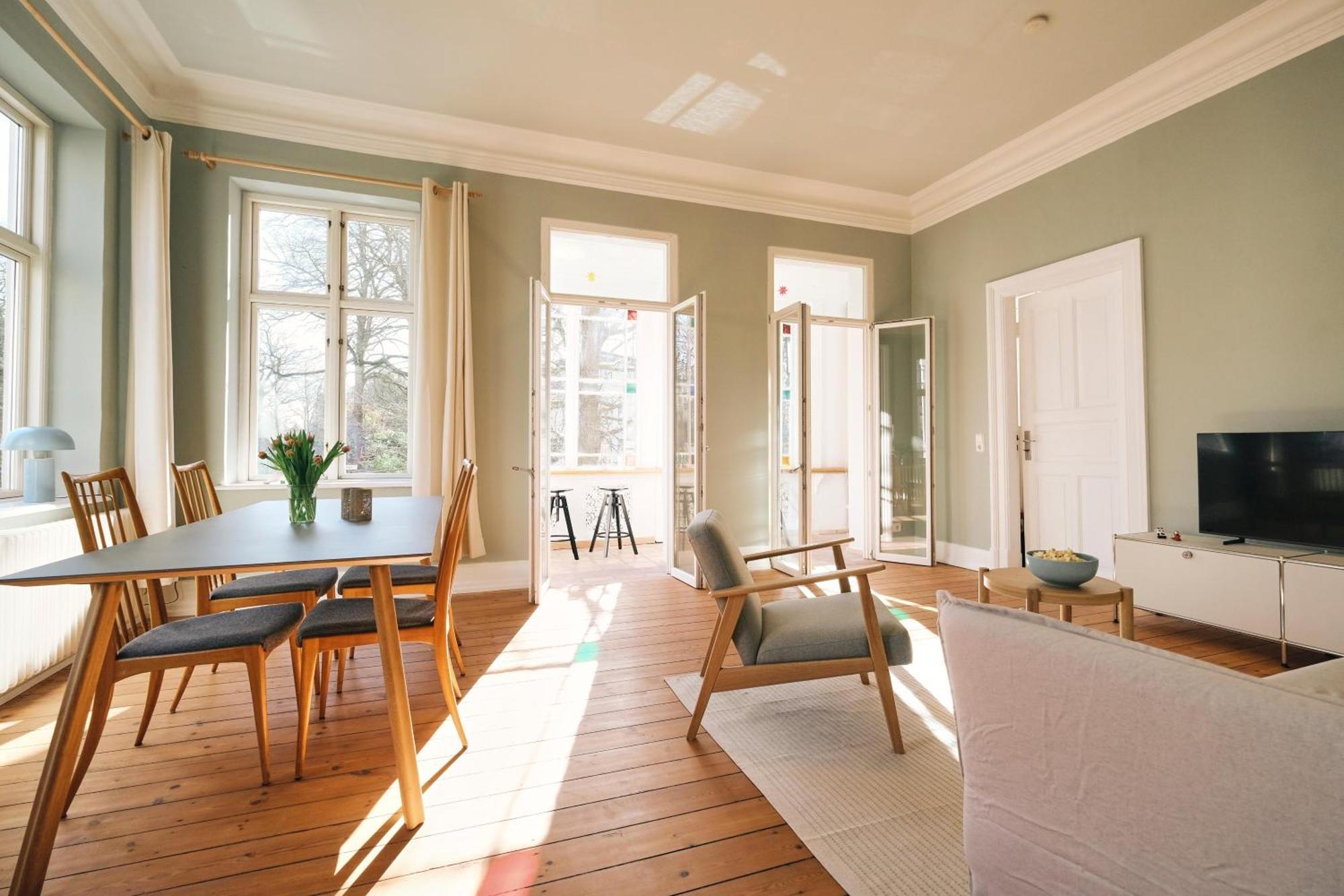 Villa Rosa - Charmante, Grosse Altbauwohnung Flensbourg Extérieur photo