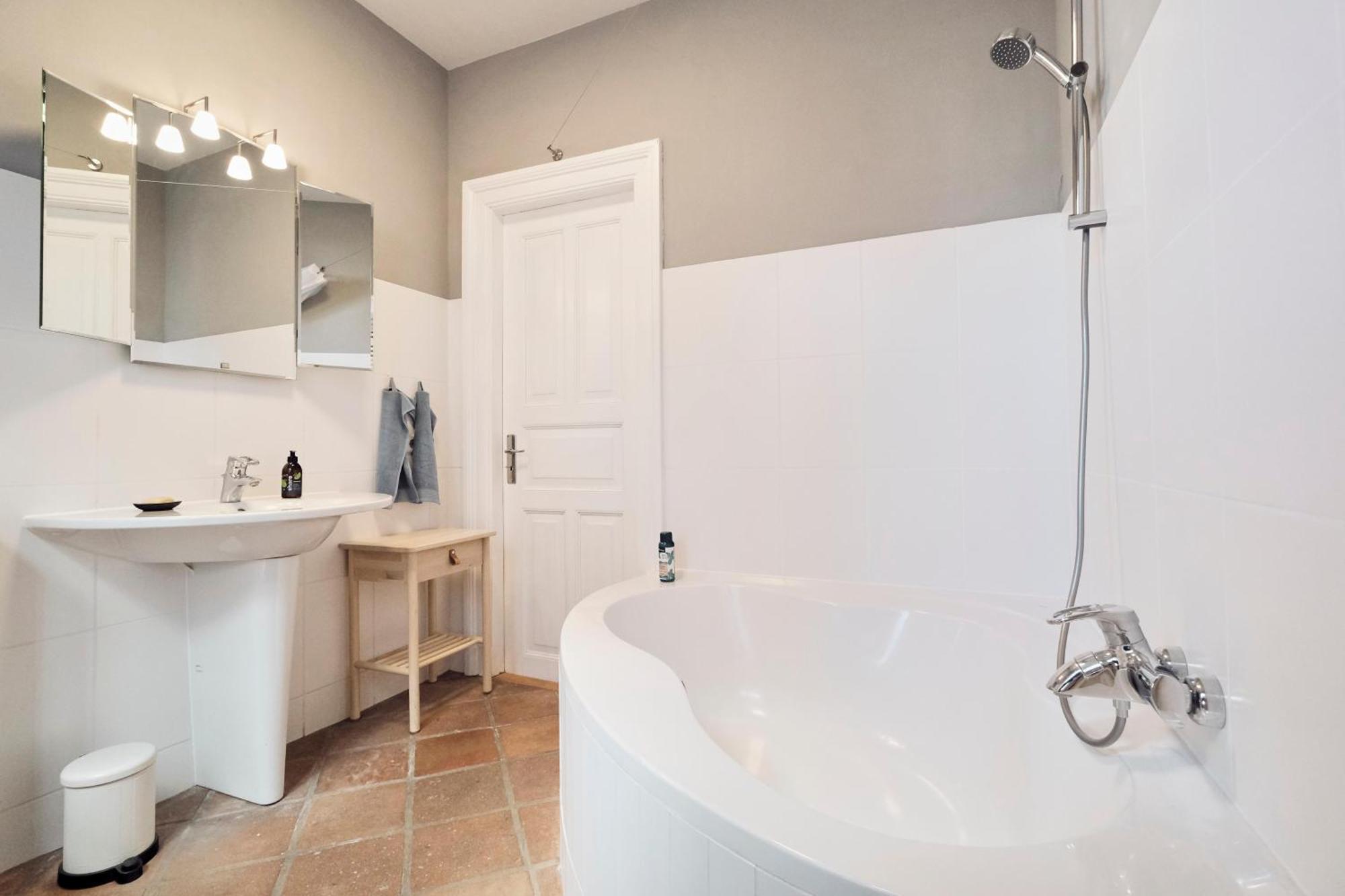 Villa Rosa - Charmante, Grosse Altbauwohnung Flensbourg Extérieur photo