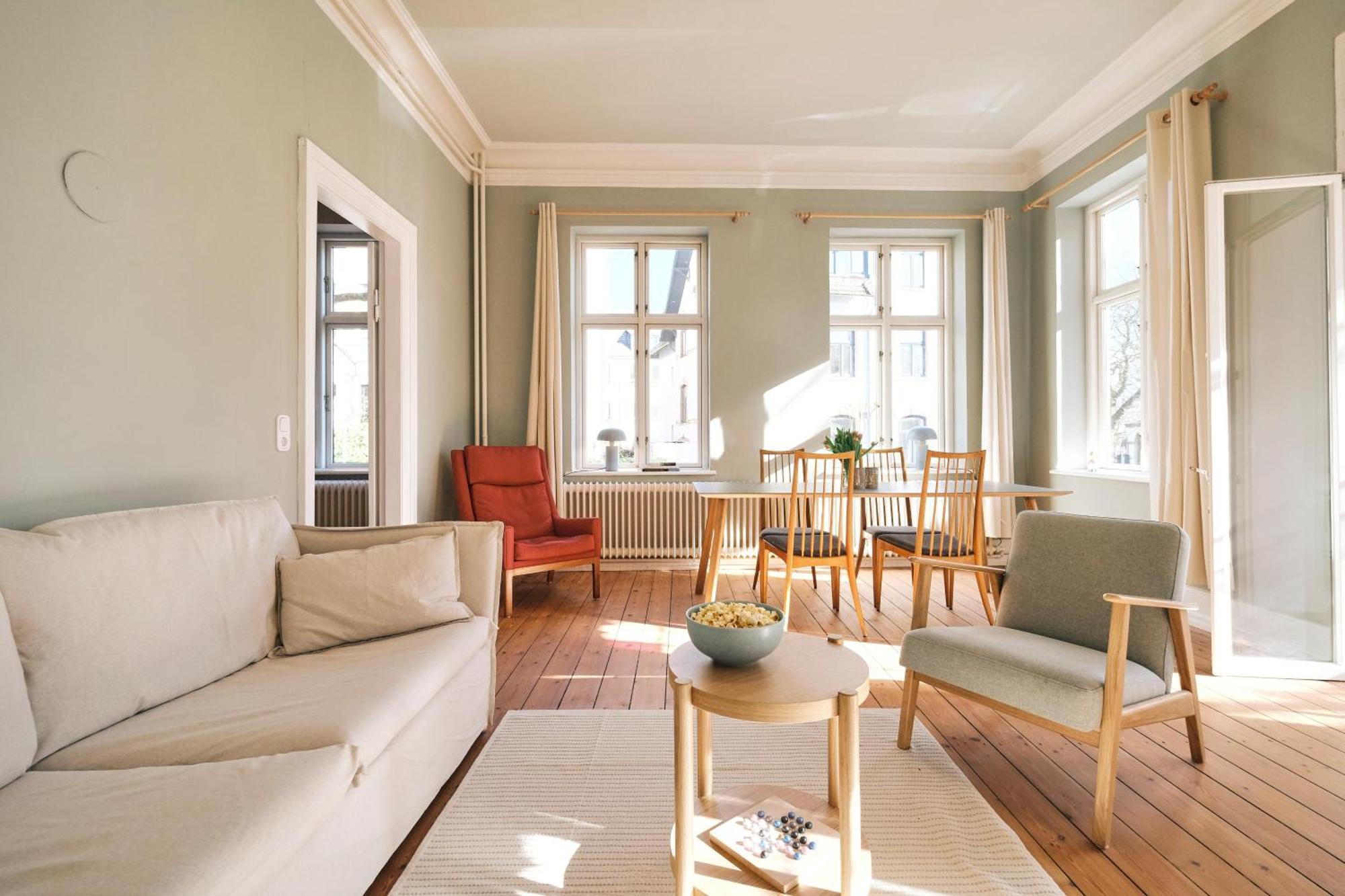 Villa Rosa - Charmante, Grosse Altbauwohnung Flensbourg Extérieur photo