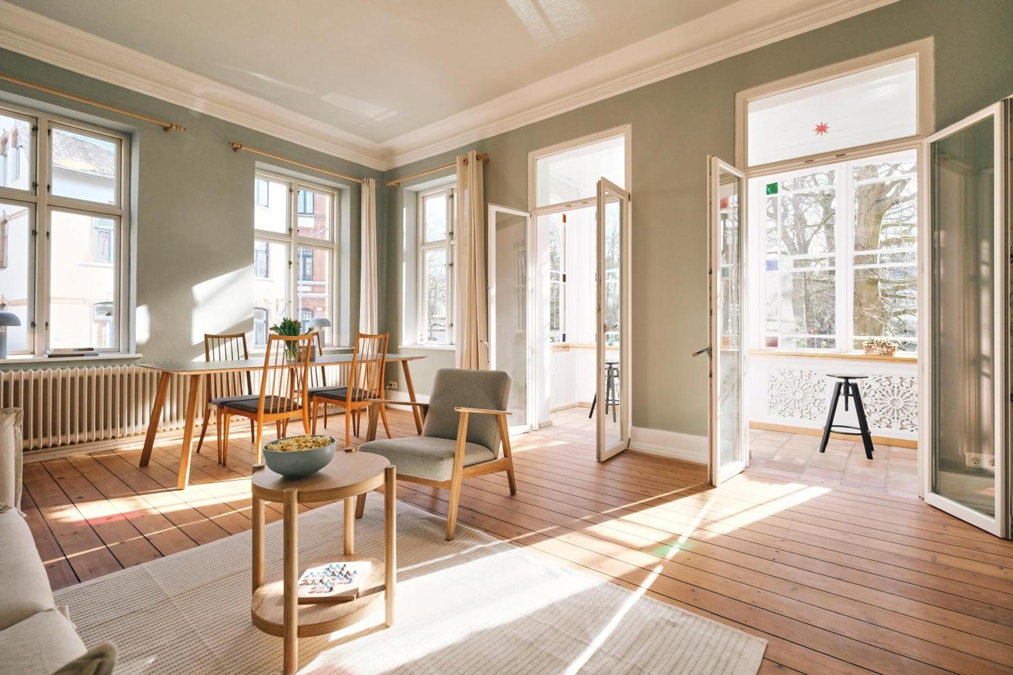 Villa Rosa - Charmante, Grosse Altbauwohnung Flensbourg Extérieur photo